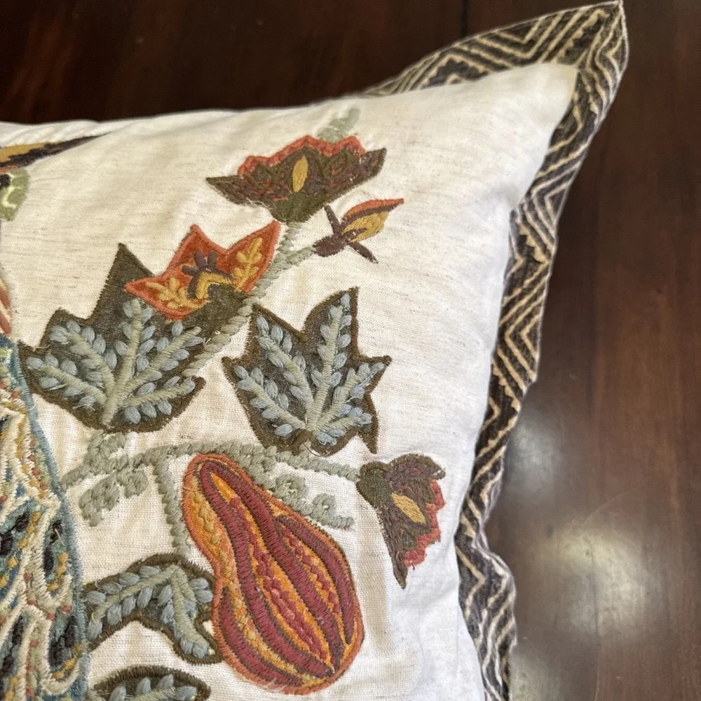 Pottery Barn Throw Pillow Owl Bird Embroidered Appliqué‎ Feather Insert Cover